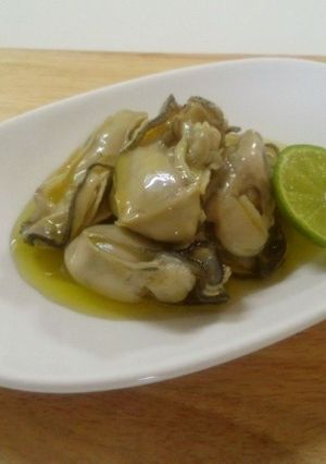 簡単に作れる牡蠣のオリーブオイル漬け-レシピのメイン写真