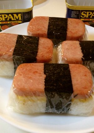遠足に持っていくスパムむすび-レシピのメイン写真