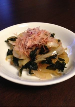 玉ねぎとわかめのポン酢炒め-レシピのメイン写真