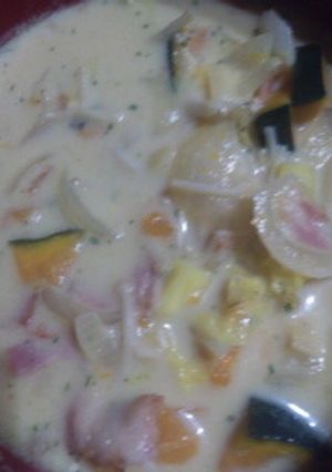 簡単！秋野菜の豆乳味噌チーズスープ-レシピのメイン写真