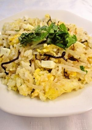 家計＆ダイエット応援❀もやし塩こんぶ炒飯-レシピのメイン写真