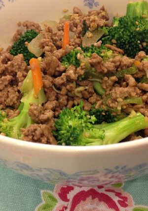 ブロッコリーと牛ひき肉の和え物-レシピのメイン写真