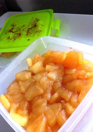 簡単に煮りんご(シナモン)-レシピのメイン写真