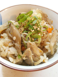 きのこと豚肉の炊き込みご飯-レシピのメイン写真