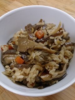 失敗しない♪舞茸♪炊き込みご飯♪-レシピのメイン写真