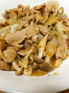 豚肉としめじの豆板醤炒め-レシピのメイン写真
