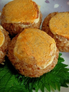 カリカリチーズのおかか焼おにぎり-レシピのメイン写真