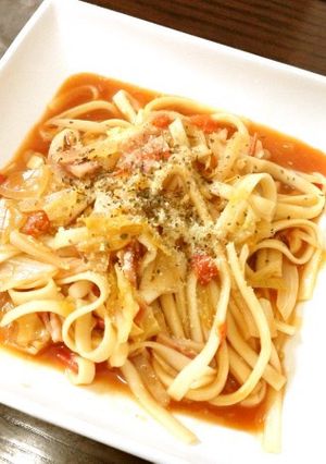 フライパンで！簡単煮込みトマトうどん-レシピのメイン写真