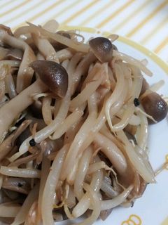 もやしとしめじのバター醤油炒め★-レシピのメイン写真