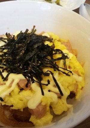 ふわふわ卵と甘辛玉ねぎの韓国スパムマヨ丼-レシピのメイン写真