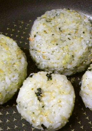 鮭のバター焼きおにぎり-レシピのメイン写真