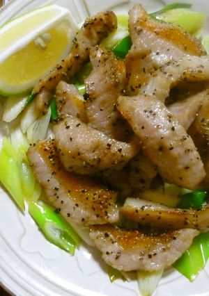 カリカリ豚トロとねぎ塩。~グリル焼き-レシピのメイン写真