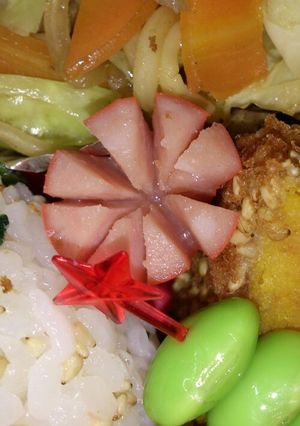 レンジで簡単♪８枚花びらウィンナー-レシピのメイン写真