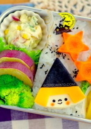 三角チーズの魔女（ハロウィンキャラ弁に）-レシピのメイン写真
