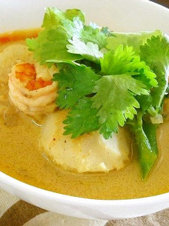 里芋と魚介のココナッツミルクカレー-レシピのメイン写真