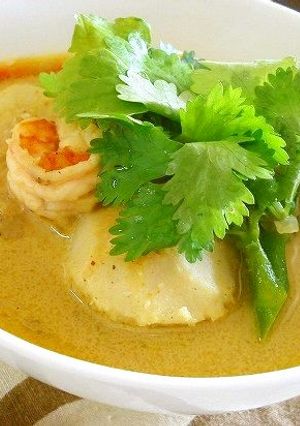 里芋と魚介のココナッツミルクカレー-レシピのメイン写真