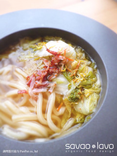 浅漬けと刻みベーコンの深夜うどん-レシピのメイン写真