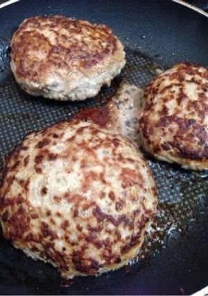 シンプルイズベスト☆ハンバーグ-レシピのメイン写真