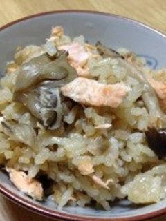 秋鮭ときのこの炊き込みご飯-レシピのメイン写真