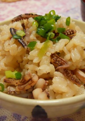 炊飯器DE簡単☆イカゲソの炊込みご飯-レシピのメイン写真