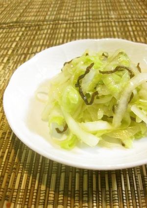 オッサンのキャベツと玉ねぎの簡単ナムル-レシピのメイン写真