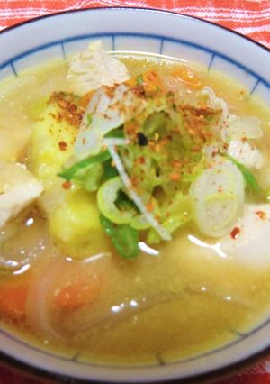 甘さにほっこり♪さつまいもと鶏肉のみそ汁-レシピのメイン写真