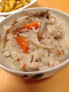 鶏挽き肉と舞茸の炊き込みご飯-レシピのメイン写真