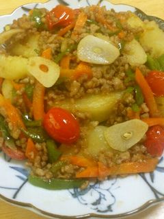簡単♪じゃがいもとひき肉の甘酢炒め-レシピのメイン写真
