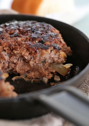 卵、パン粉、牛乳不使用の柔らかハンバーグ-レシピのメイン写真