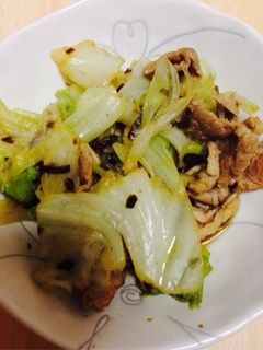 簡単!豚肉とキャベツの塩昆布蒸し-レシピのメイン写真