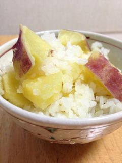 さつま芋掘りのお芋で、簡単さつま芋ご飯♪-レシピのメイン写真