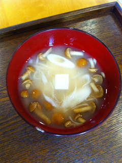 なめこと豆腐のお味噌汁-レシピのメイン写真