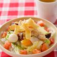 カリカリトッピングの野菜たっぷり中華丼