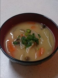 白味噌ベースの野菜の味噌汁-レシピのメイン写真