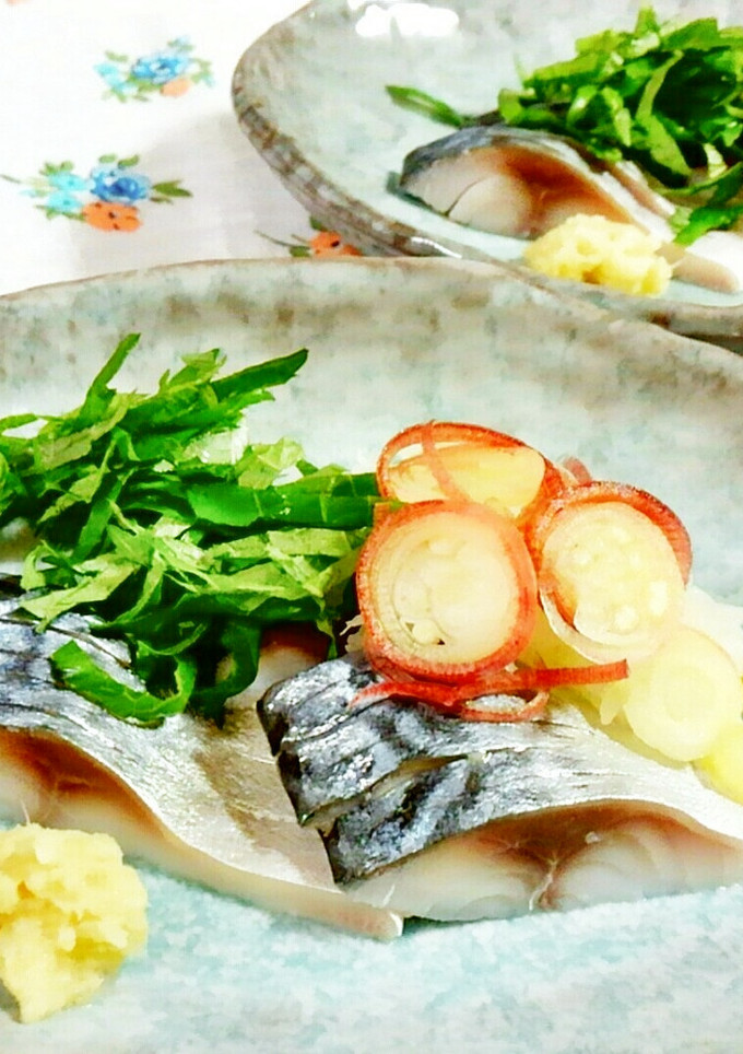 しめ鯖を大根おろしと大葉・生姜で♪-レシピのメイン写真