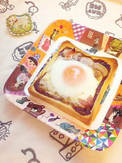 残ったハヤシのルーで目玉焼きトースト-レシピのメイン写真