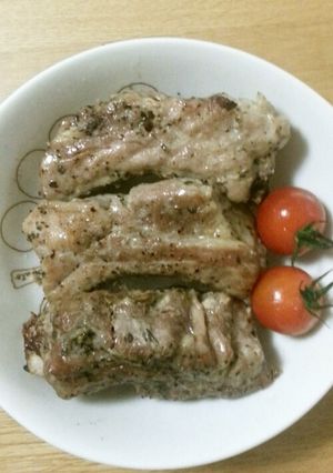 ☆イタリアンっぽい（笑）塩味のスペアリブ-レシピのメイン写真