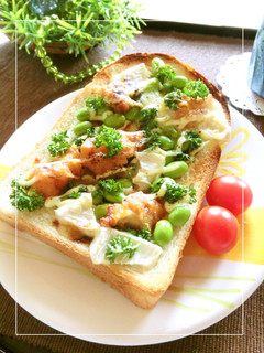 パセリたっぷり♡唐揚げ×カマントースト-レシピのメイン写真