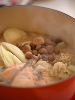 鮭と鶏団子の酒粕鍋-レシピのメイン写真