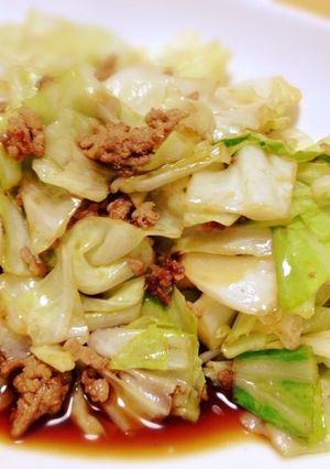 材料3つ！簡単！キャベツと挽肉の醤油炒め-レシピのメイン写真