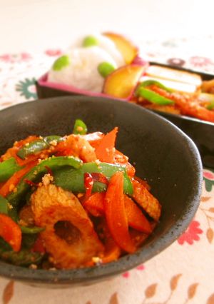 お弁当にも♪人参とピーマンの豆板醤炒め-レシピのメイン写真