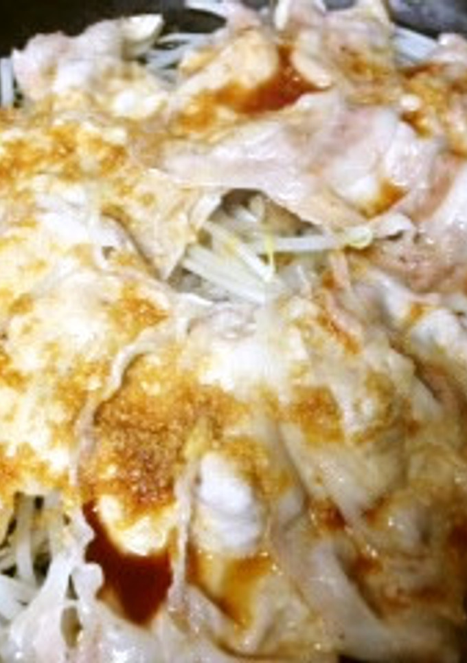 豚ともやしとしめじの蒸し焼き-レシピのメイン写真