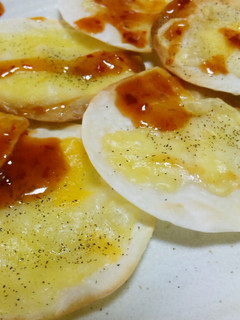 餃子の皮でおつまみ チーズとスイートチリ-レシピのメイン写真