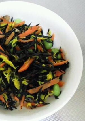 菊と枝豆のひじき煮-レシピのメイン写真