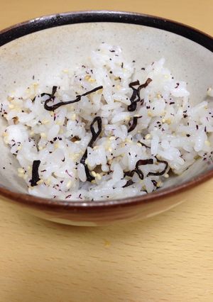 ごま塩昆布ゆかりご飯-レシピのメイン写真