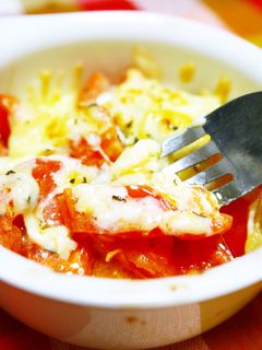 簡単にイタリアン!完熟トマトのチーズ焼き-レシピのメイン写真