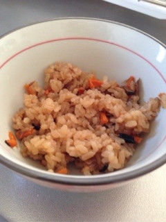 簡単でシンプル!美味しい炊き込みご飯。-レシピのメイン写真
