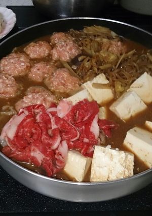 白菜と鶏団子の味噌鍋-レシピのメイン写真