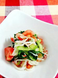 青梗菜とカニ蒲鉾・トマトのサラダ♪-レシピのメイン写真