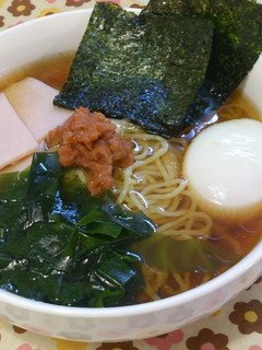 醤油ラーメンに~?!梅肉のせてみよう♪-レシピのメイン写真